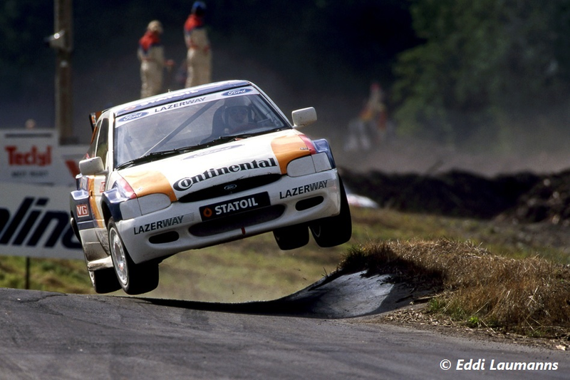 Illustration for article titled Watch a Hood Open During This 90's Rallycross Final